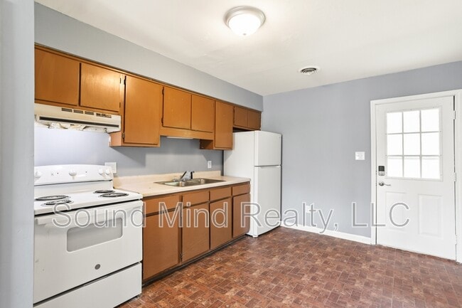 Building Photo - 2600 Mallard Ct