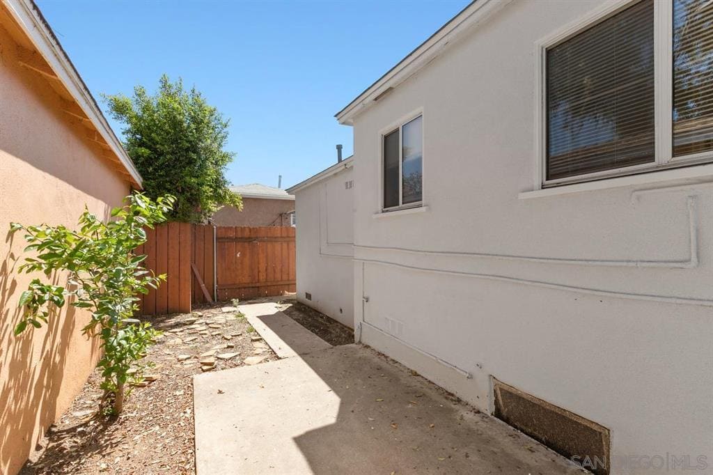 Building Photo - 4330 Quince St