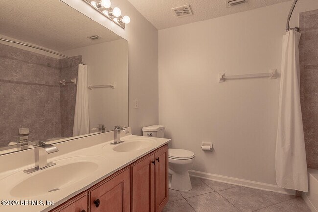 Building Photo - 608 Spruce Creek Rd