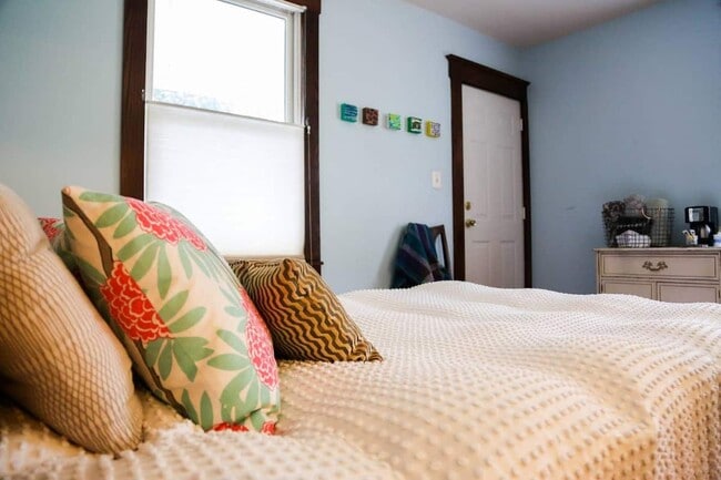 Building Photo - 216 Washington St