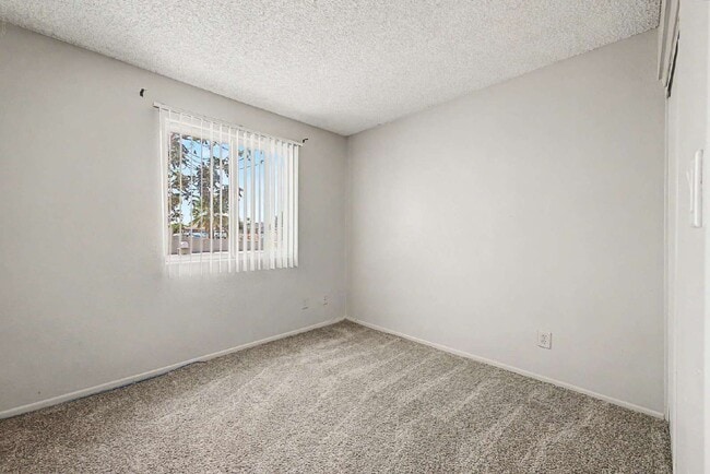 Building Photo - 2521 N 49th Ave