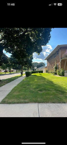 Building Photo - 3255 S 80th St