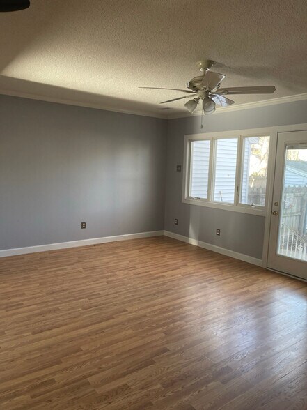 Building Photo - 4310 Brighton Ln