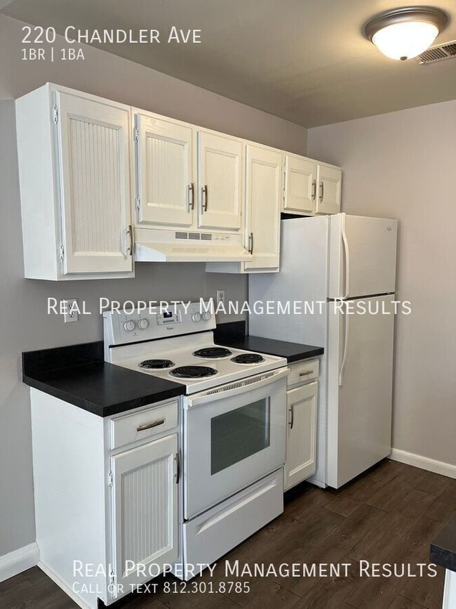 Building Photo - 220 Chandler Ave