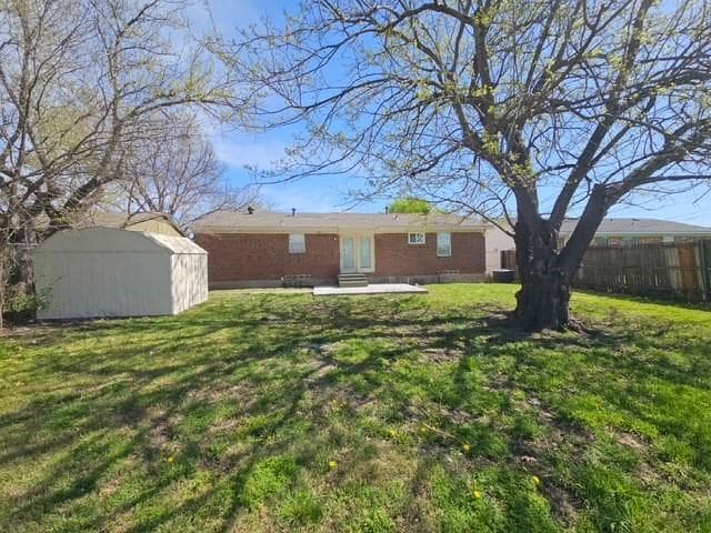 Building Photo - 2841 Belhaven Dr