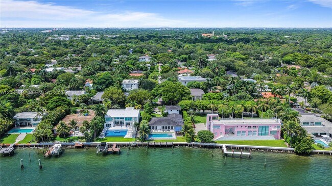 Building Photo - 9301 N Bayshore Dr