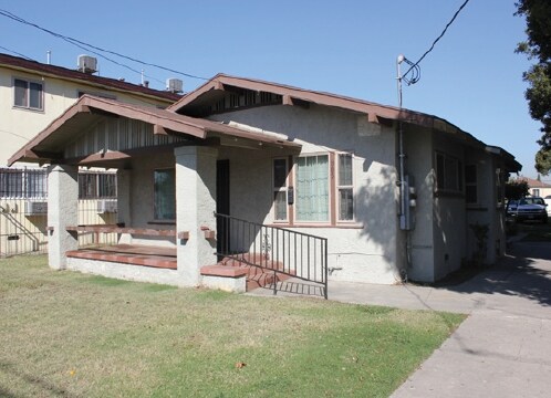 Building Photo - 853 W 97th Street