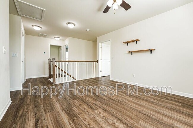 Building Photo - 514 Adalina Dr