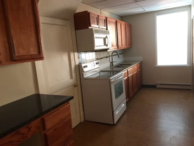 Kitchen - 219 Main St