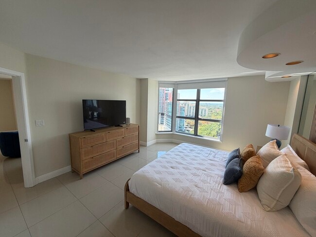 Building Photo - 3530 Mystic Pointe Dr