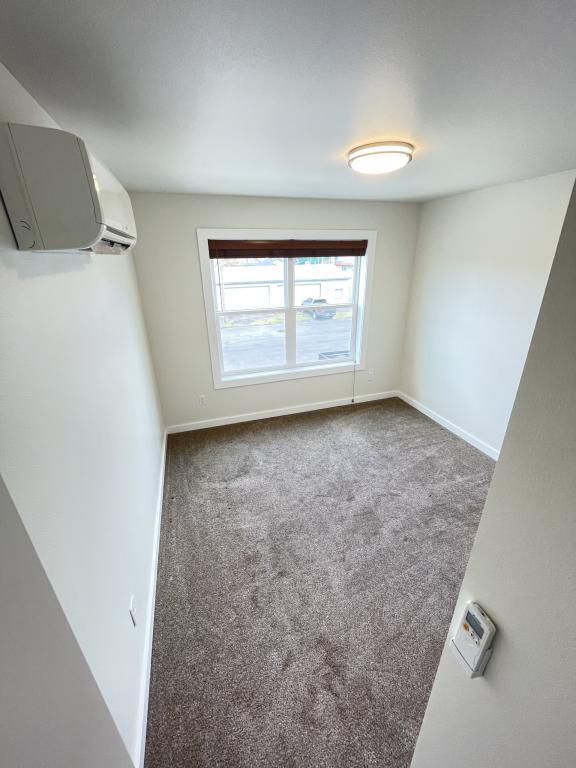 Building Photo - 1026 SE 6th Ave