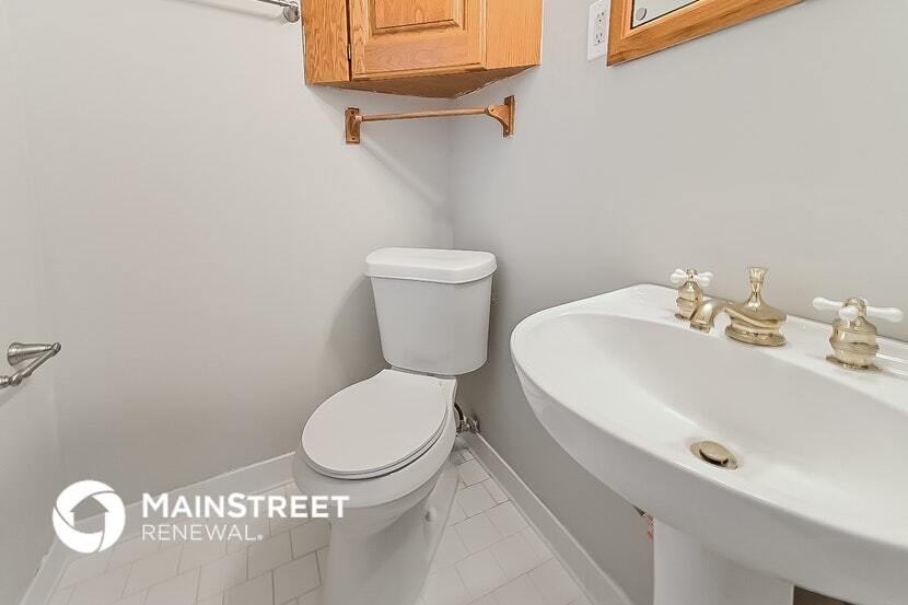 Building Photo - 3087 Newmarket Dr