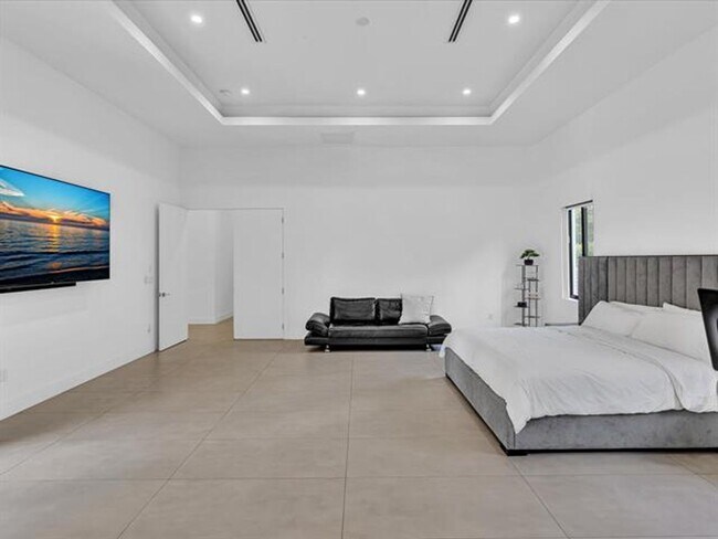 Building Photo - 6122 SW 173rd Way