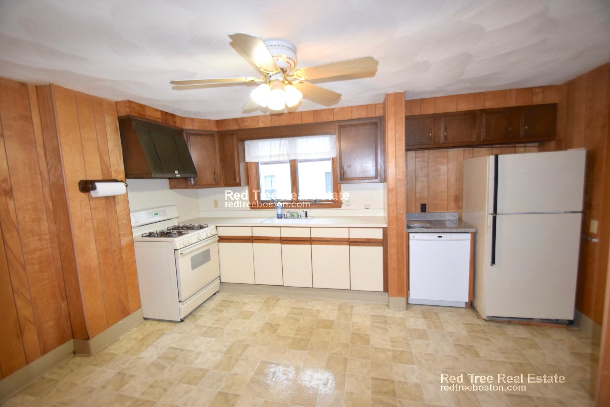 Building Photo - 720 Cambridge St