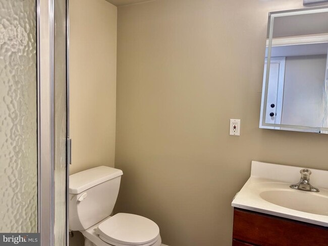 Building Photo - 551 Fern Hill Rd