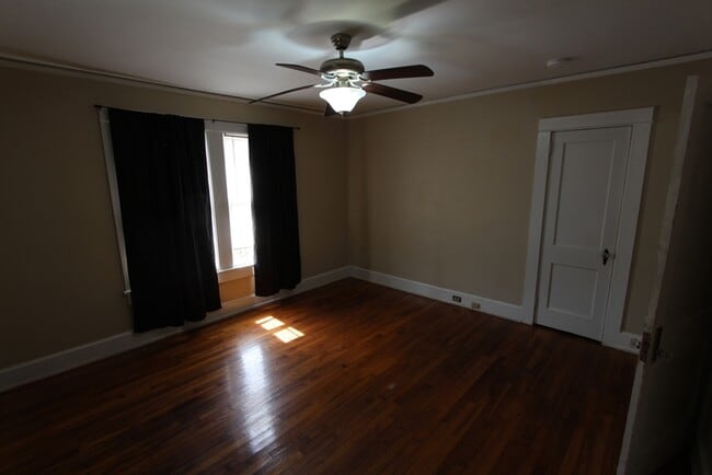 Building Photo - 234 Saluda St