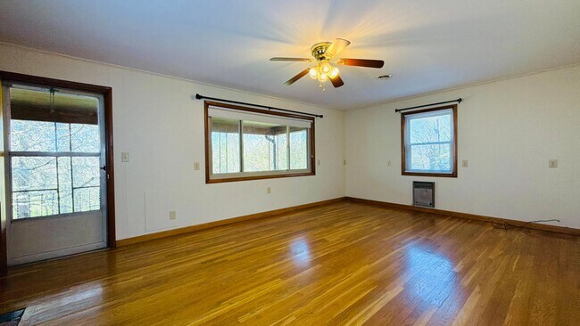 Building Photo - 494 Old Jonesboro Rd