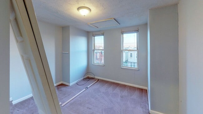 Building Photo - 2429 Christian St