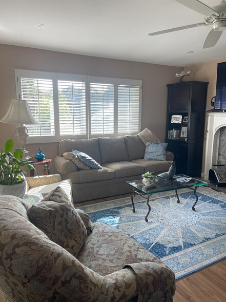 Building Photo - 4495 Caminito Cuarzo