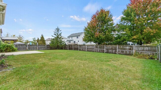 Building Photo - 811 Ivy Creek Cove