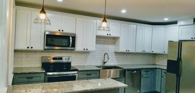 Building Photo - 7935 Leonard St