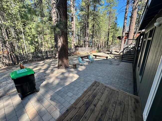 Building Photo - Lovely multi level home available now for ...