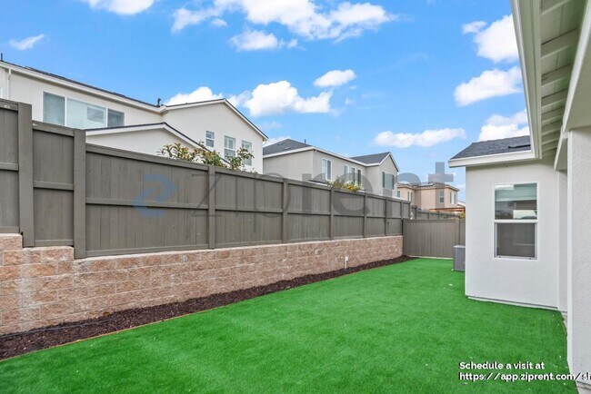 Building Photo - 4203 Randa Wy