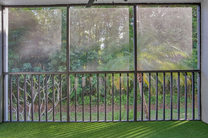 Building Photo - 9610 Green Cypress Ln