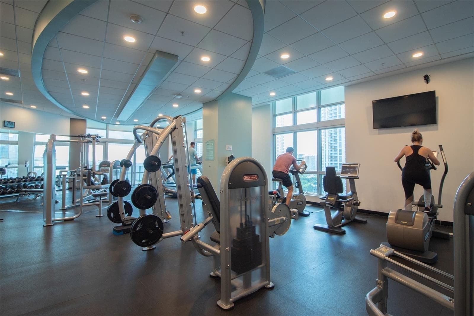 Building Photo - 300 S Biscayne Blvd