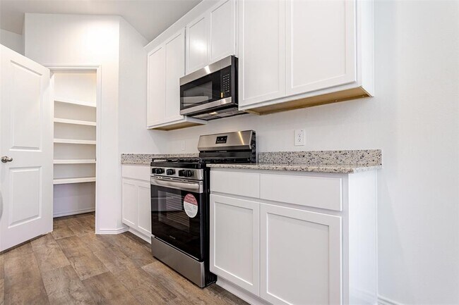 Building Photo - 4302 Freya Pointe Dr