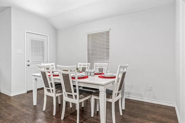 Building Photo - 208 Sunny Corner Rd