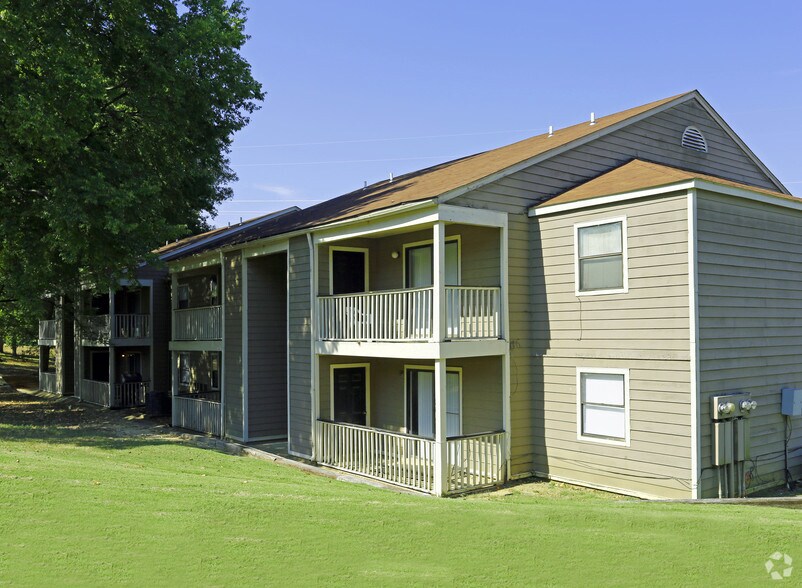 Covington Hills 4800 Raleigh Lagrange Rd Memphis TN 38128 Apartment