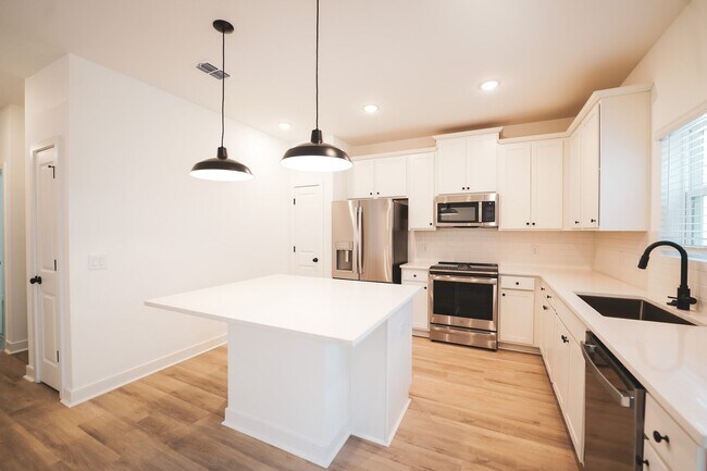 Building Photo - Coming Available!