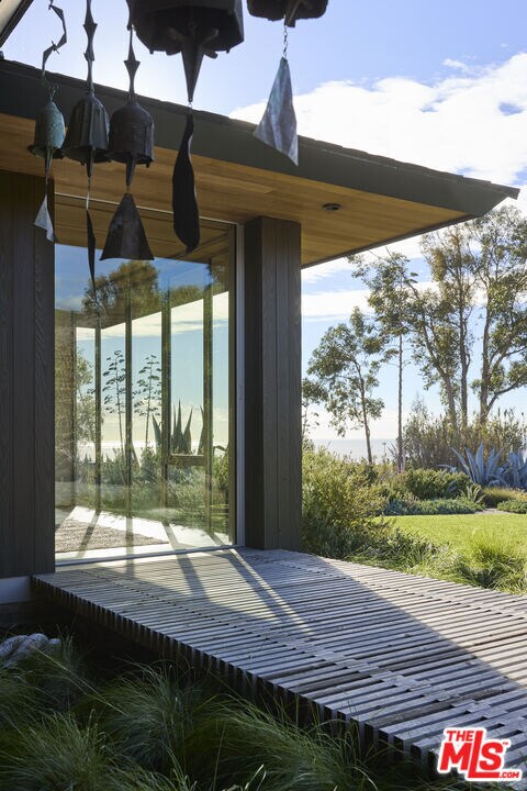 Building Photo - 5927 Busch Dr