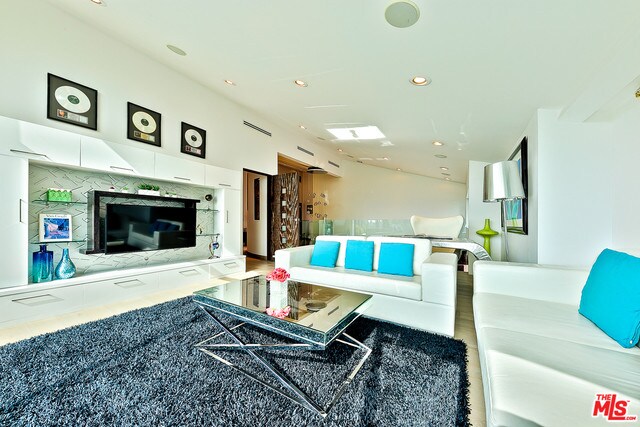 Building Photo - 2351 Mt Olympus Dr
