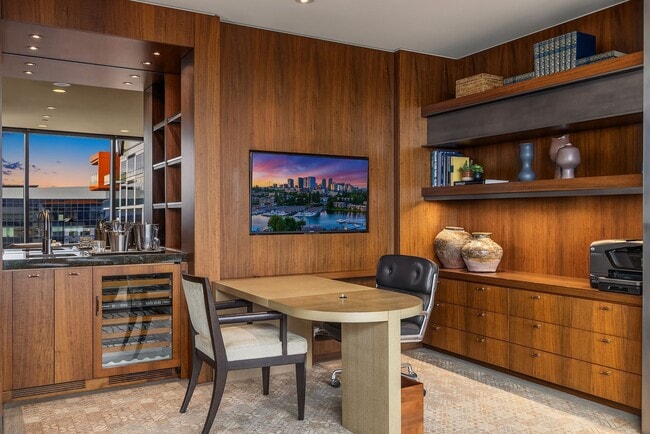 Building Photo - 3Bd/2.5Ba One Lincoln Tower Penthouse
