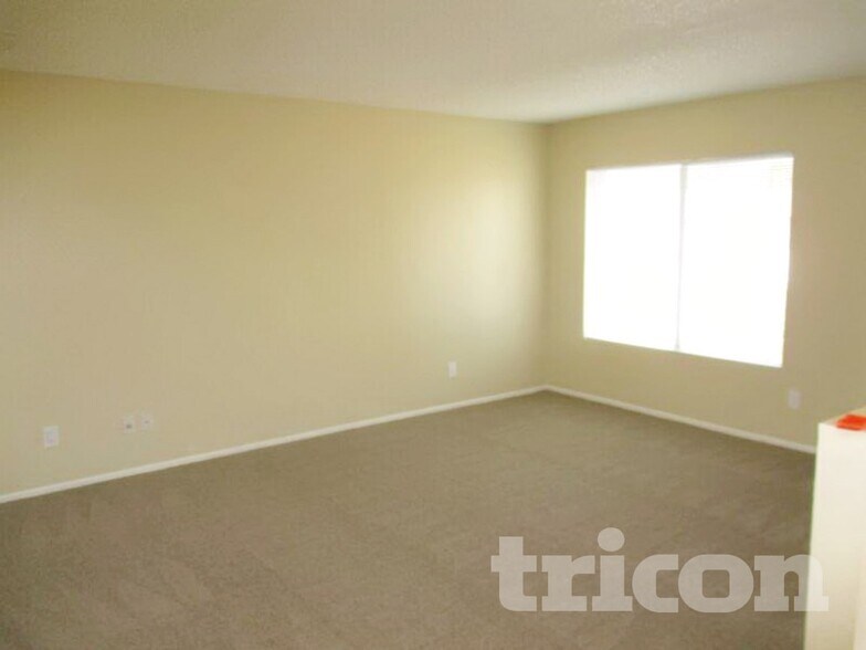 Building Photo - 11219 N 51st Dr