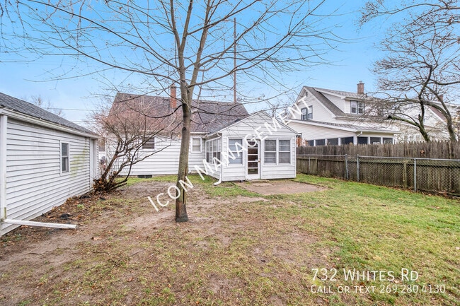 Building Photo - 732 Whites Rd