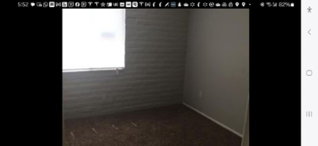 Building Photo - Beautiful 3 bedroom, 2 bath townhouse available