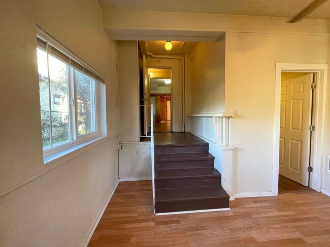 Building Photo - Spacious Boise Duplex with Outdoor Space and Basement Storage