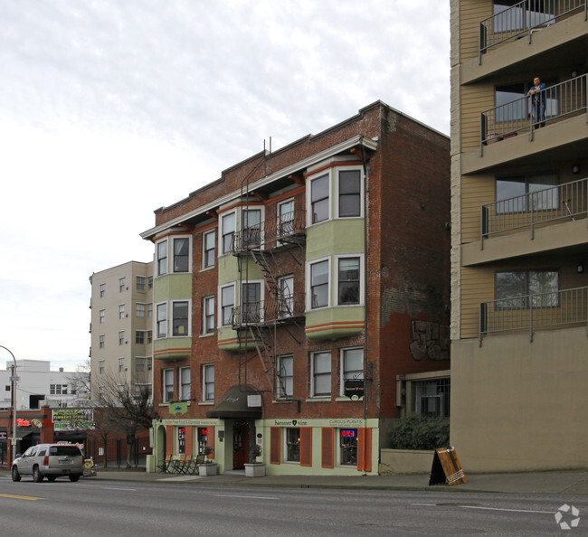 Building Photo - Villa Jene Apartments