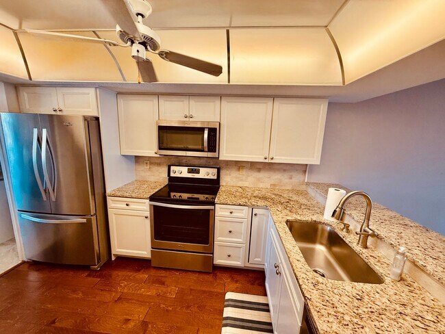 Building Photo - 250 S Sykes Creek Pkwy