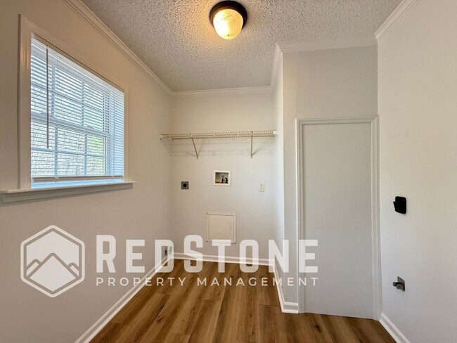 Building Photo - 3340 NC-54