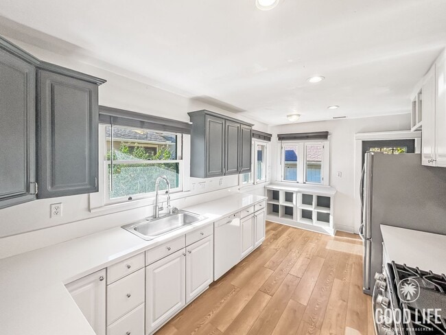 Building Photo - Newly Remodeled 3B/2BA House in North Park!