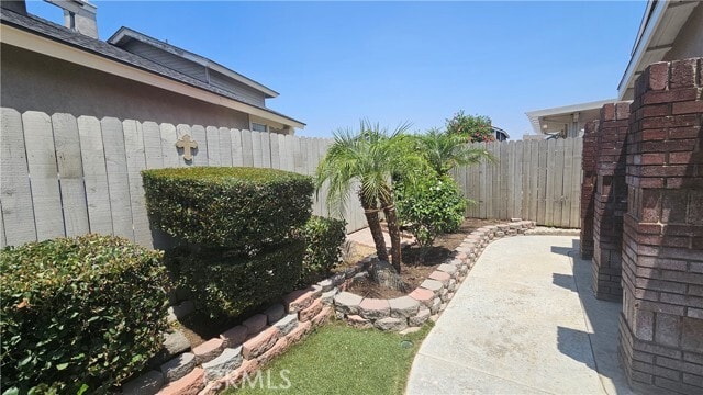 Building Photo - 2416 Alder Dr