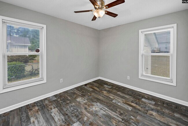 Building Photo - 133 Wildflower Ln