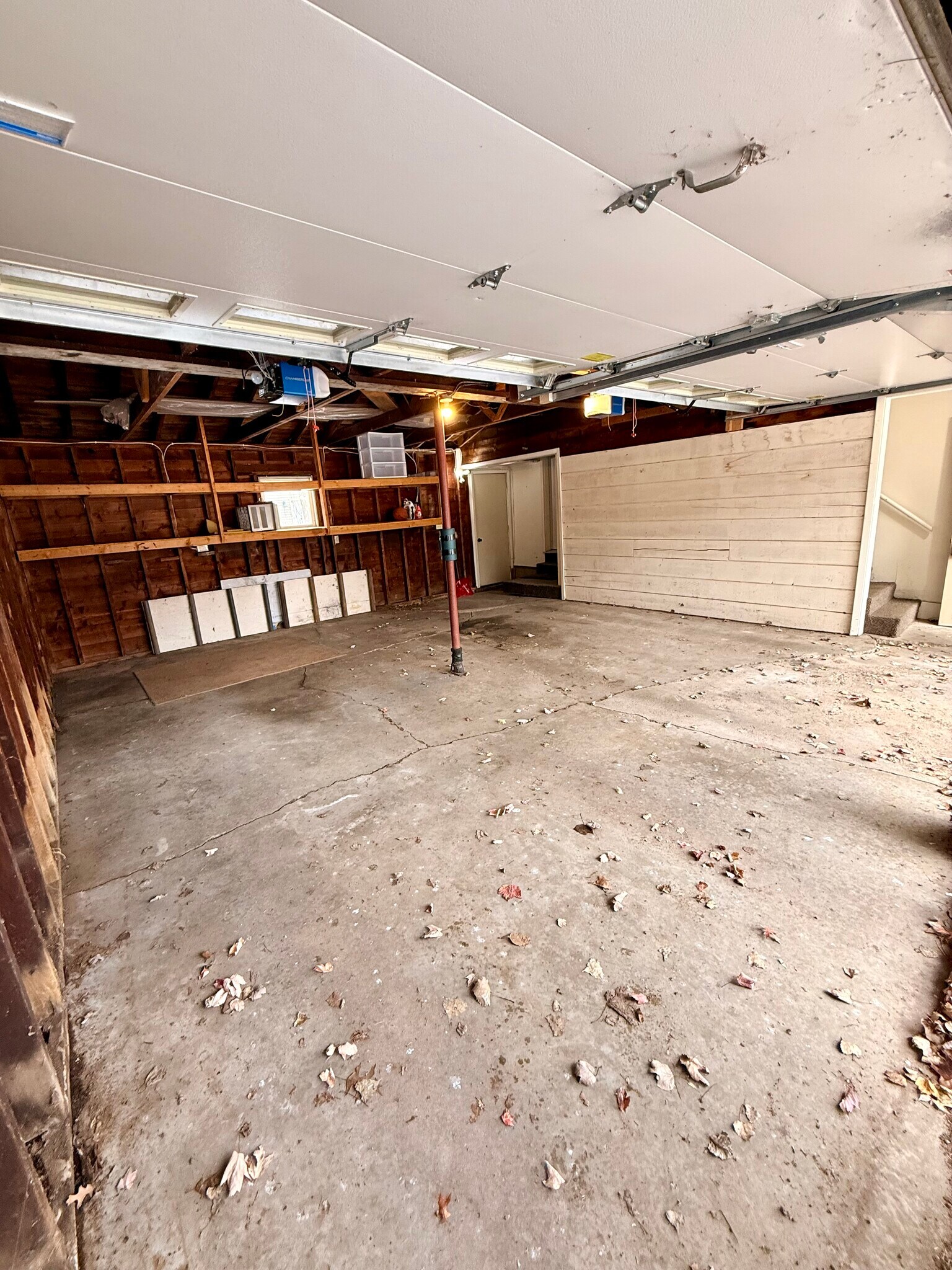 Building Photo - 310 Poplar St