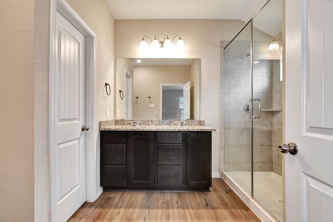 Building Photo - 1006 Fannin St