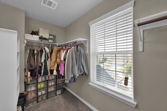 Building Photo - 11323 Creekway Bend Dr