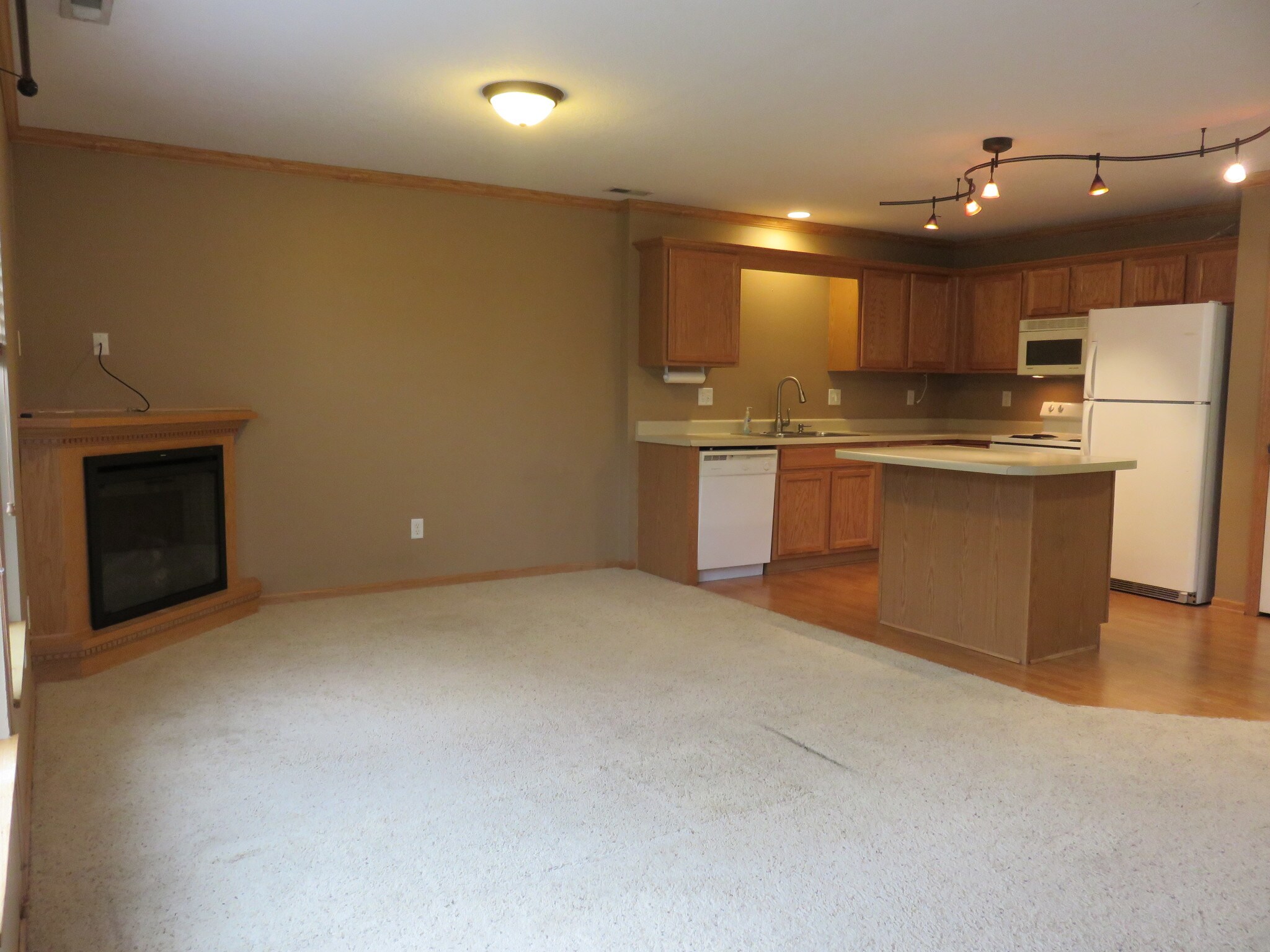 Building Photo - 8302 Westown Pkwy